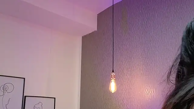 Alexa Thaylor  online show from January 5, 2026, 6:22 pm