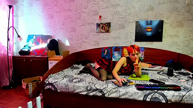 KagamiTayga online show from March 16, 2026, 5:44 am