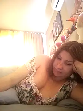 Snapshot of ROXOLANAA_SEXY chatting on November 5, 2025, 7:30 am ROXOLANAA SEXY online show from November 5, 2025, 7:30 am