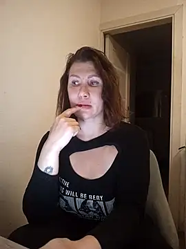 Snapshot of ROXOLANAA_SEXY chatting on December 13, 2025, 7:53 pm ROXOLANAA SEXY online show from December 13, 2025, 7:53 pm