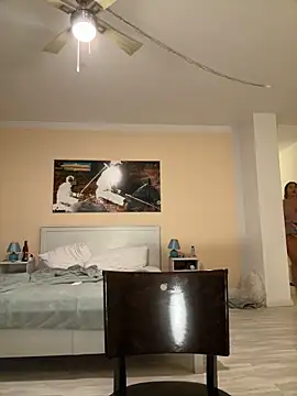 Naomisroom online show from January 14, 2025, 10:55 pm