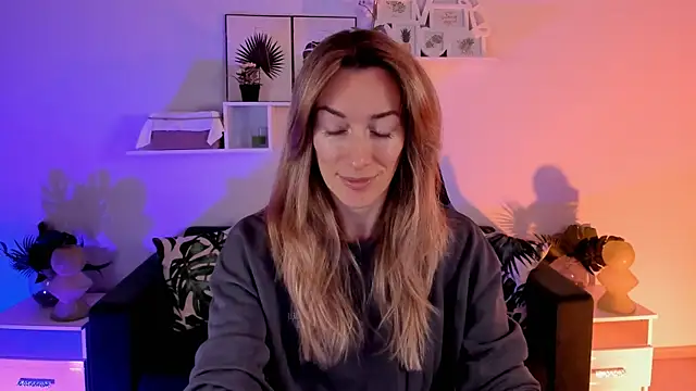 RebeccaMartinez online show from January 18, 2025, 7:49 am