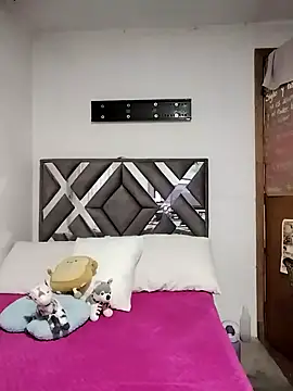 katha steele  online show from December 11, 2024, 9:19 am