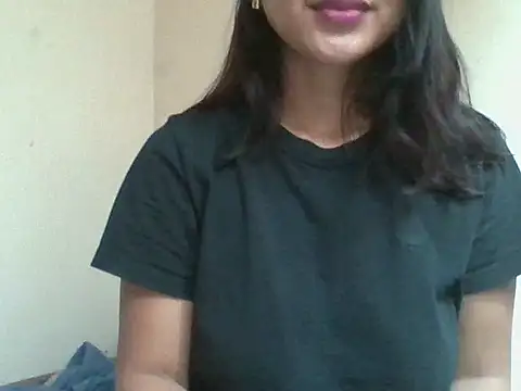  smiling4u  online show from June 6, 2026, 6:07 am