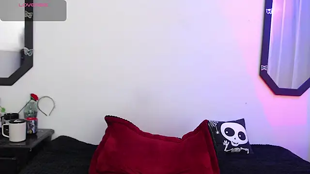 Amy Aloqua online show from October 6, 2025, 3:09 pm