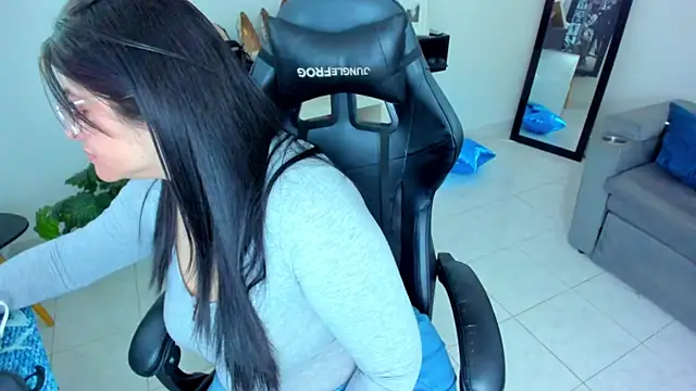 Snapshot of BellaFlaming chatting on September 17, 2025, 10:39 am BellaFlaming online show from September 17, 2025, 10:39 am