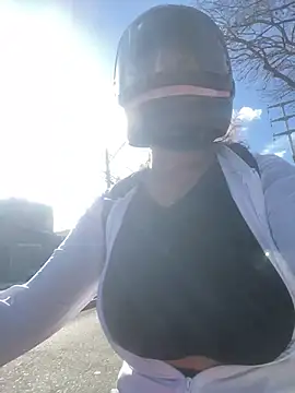 -Marivalda- online show from April 10, 2026, 6:23 pm