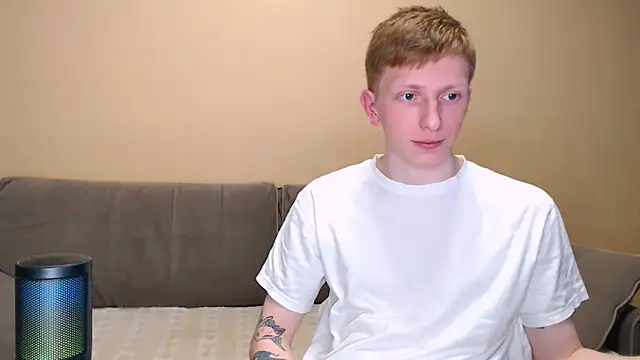 juliaanddima online show from March 30, 2026, 7:09 am