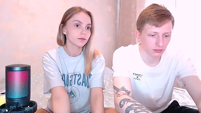 juliaanddima online show from June 5, 2026, 7:14 am