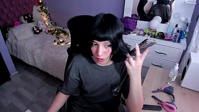 Room312  online show from December 5, 2024, 8:33 pm