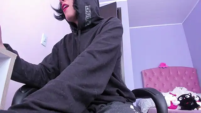 Room312  online show from January 25, 2025, 4:46 pm