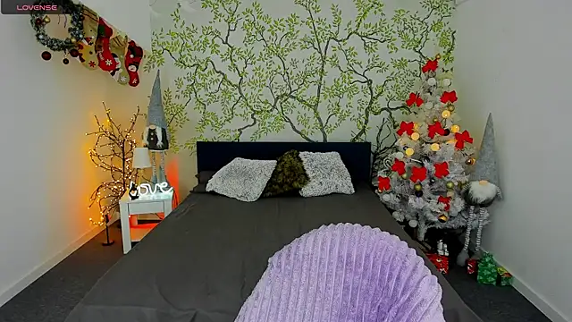 Snapshot of Linda_EX chatting on January 2, 2025, 7:44 am Linda EX online show from January 2, 2025, 7:44 am