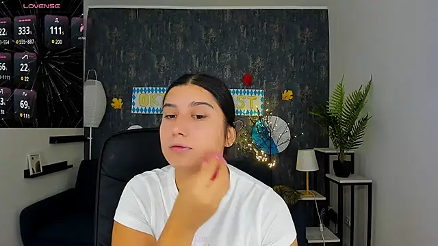 Snapshot of Linda_EX chatting on September 27, 2025, 6:18 am Linda EX online show from September 27, 2025, 6:18 am