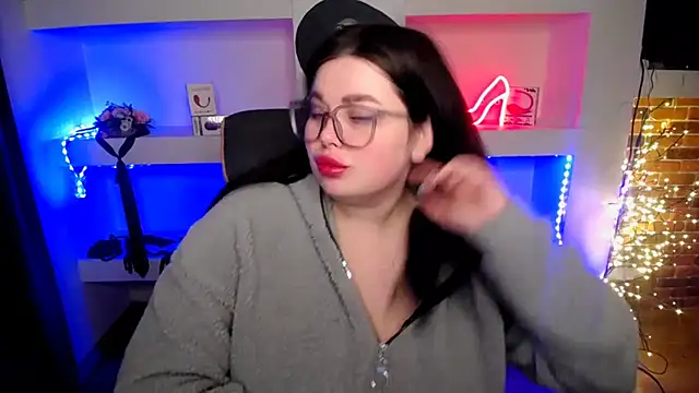 Emily Mo online show from January 14, 2025, 6:34 am