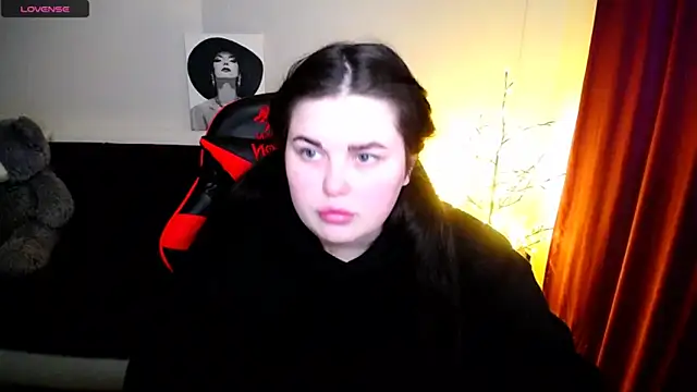 Emily Mo online show from January 29, 2025, 9:23 am