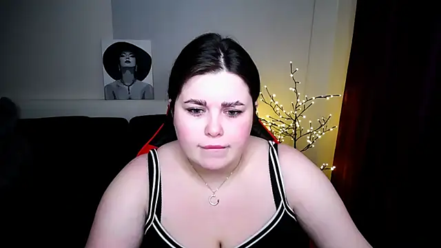 Emily Mo online show from February 5, 2025, 6:24 am