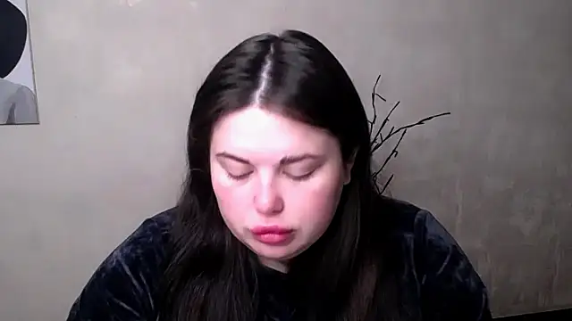 Emily Mo online show from September 30, 2025, 5:34 am