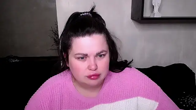 Emily Mo online show from October 19, 2025, 5:41 am