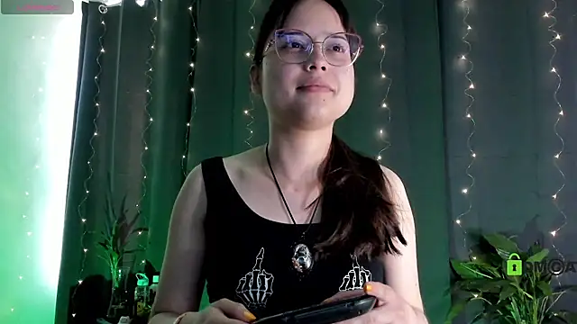 shantalc3rezo online show from February 4, 2025, 9:10 pm