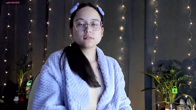 shantalc3rezo online show from February 17, 2025, 1:36 am