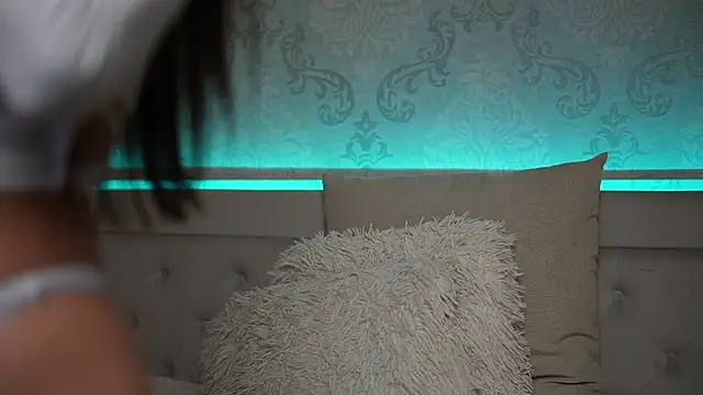 AmyKaiya online show from January 23, 2025, 3:37 am