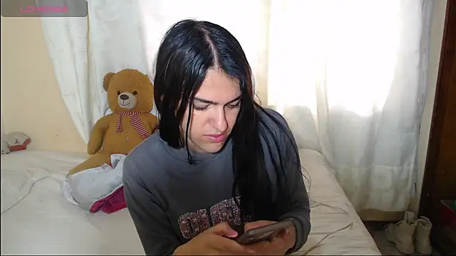 sweet1Girl online show from February 5, 2026, 1:05 pm