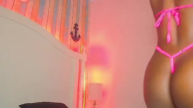 NaiaGils online show from September 27, 2025, 3:39 pm