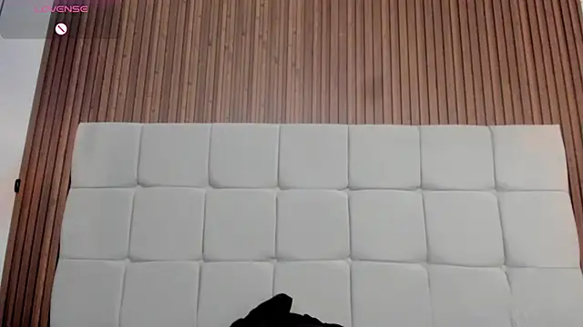 Snapshot of Saravy_Blandon chatting on October 18, 2025, 11:11 am Saravy Blandon online show from October 18, 2025, 11:11 am