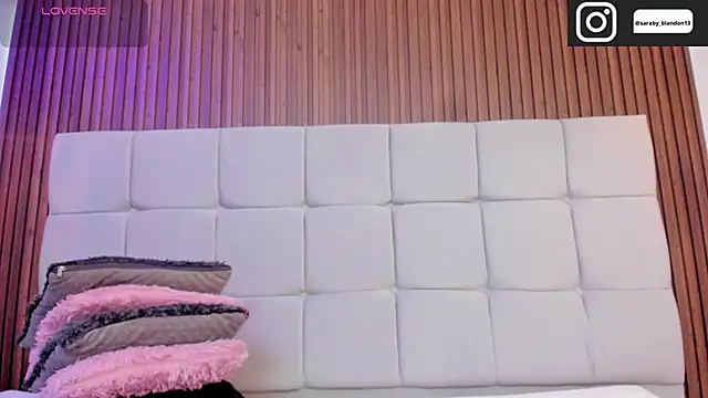 Snapshot of Saravy_Blandon chatting on November 13, 2025, 10:47 am Saravy Blandon online show from November 13, 2025, 10:47 am