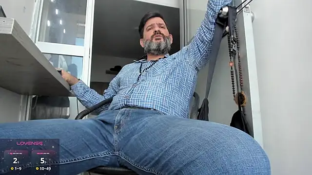 Maxi TheBigDaddy online show from April 14, 2026, 4:57 pm