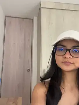 Cat2525 online show from September 14, 2025, 9:25 pm