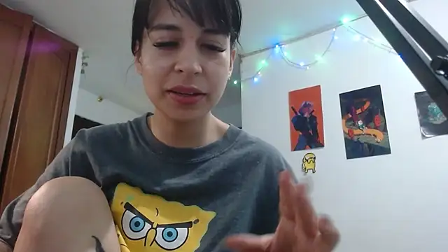 Snapshot of shy_katy_ chatting on February 17, 2026, 9:32 pm shy katy online show from February 17, 2026, 9:32 pm