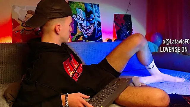 Snapshot of Midnighter_ chatting on January 30, 2025, 9:04 am Midnighter  online show from January 30, 2025, 9:04 am