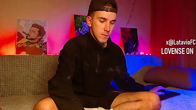 Snapshot of Midnighter_ chatting on February 8, 2025, 4:03 am Midnighter  online show from February 8, 2025, 4:03 am