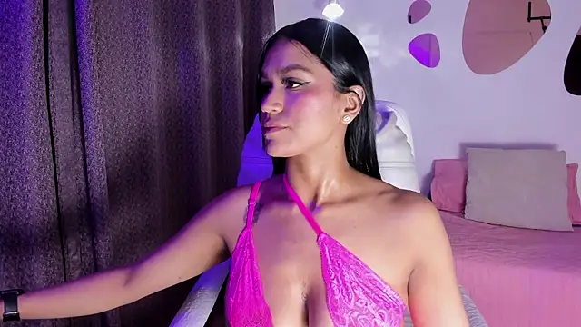 Caroliina Saenz online show from January 9, 2026, 7:59 pm