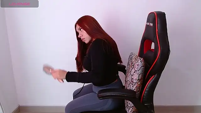 Snapshot of samantha_tattu chatting on March 4, 2025, 7:32 pm samantha tattu online show from March 4, 2025, 7:32 pm