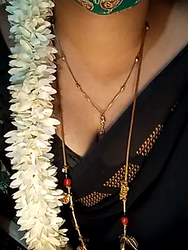 tuttifrutti17 online show from February 17, 2025, 5:21 pm