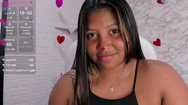 lunahot  07 online show from February 15, 2025, 6:01 pm