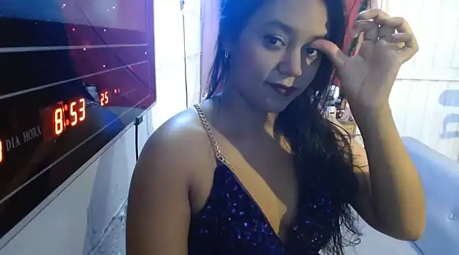 Snapshot of Chiara_petterson chatting on December 11, 2024, 5:21 am Chiara petterson online show from December 11, 2024, 5:21 am