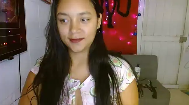 Snapshot of Chiara_petterson chatting on December 20, 2024, 5:25 am Chiara petterson online show from December 20, 2024, 5:25 am