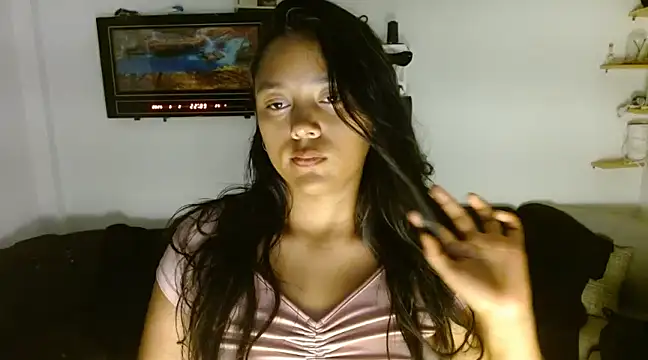 Snapshot of Chiara_petterson chatting on March 3, 2025, 3:08 am Chiara petterson online show from March 3, 2025, 3:08 am