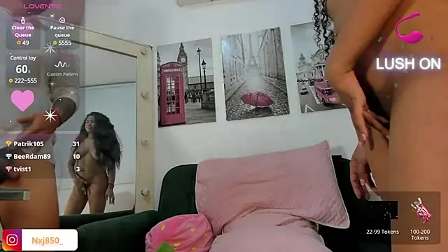 HOTBLACKANDWHITE2 online show from December 12, 2024, 1:10 am