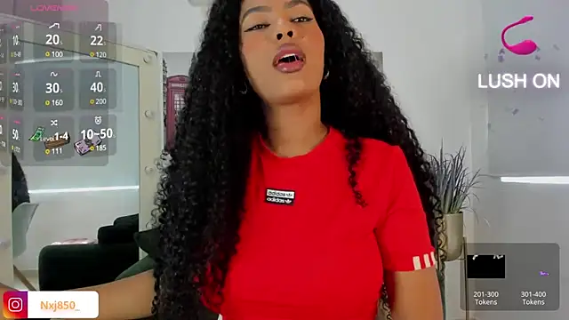 HOTBLACKANDWHITE2 online show from December 29, 2024, 5:12 pm