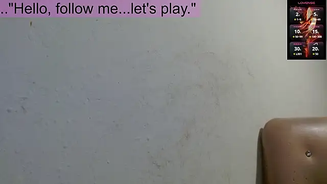 Snapshot of toxxxic_cams chatting on October 5, 2025, 5:28 am toxxxic cams online show from October 5, 2025, 5:28 am