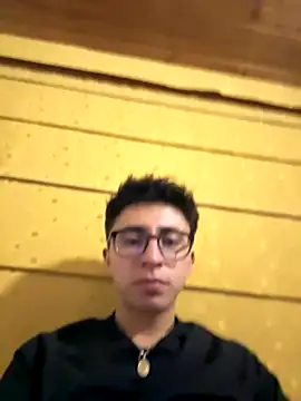 CamiRojas boy online show from September 23, 2025, 4:04 am