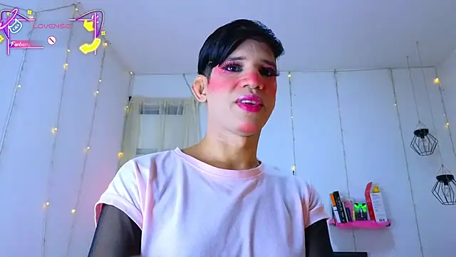 Ariel Femboy  online show from January 17, 2026, 5:34 am