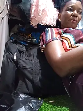 Hailey BaileyXYZ online show from February 16, 2026, 1:40 pm