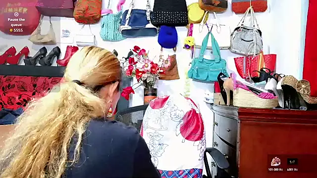 Xiaraa26 online show from September 11, 2025, 12:00 am