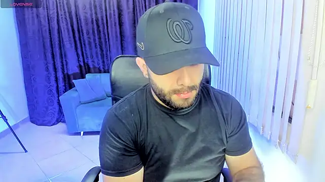 jhon bear03 online show from February 11, 2025, 11:10 am