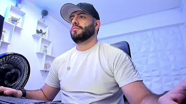 jhon bear03 online show from February 17, 2025, 11:23 am